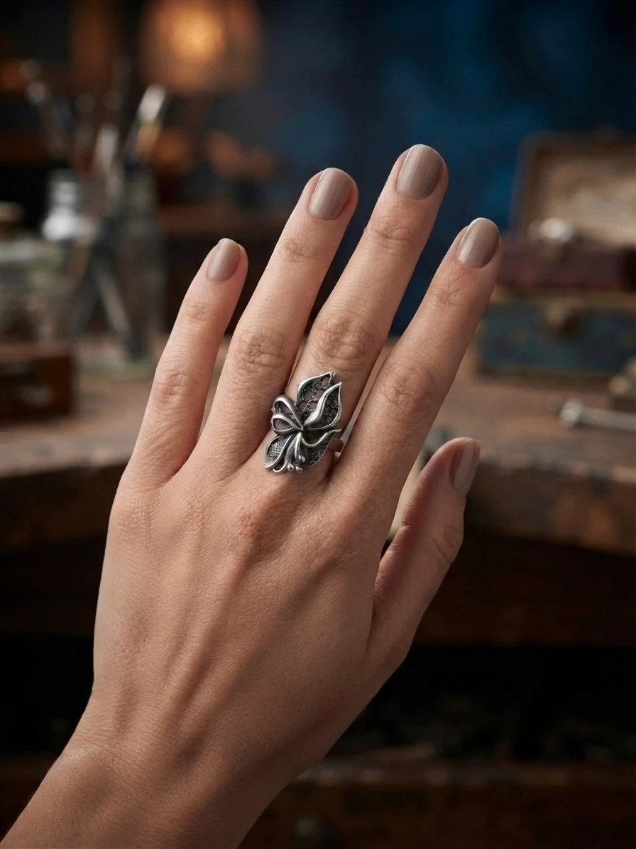 Vintage Soviet Ukrainian Sterling Silver Floral Filigree Ring, 925 Silver, Size R (v1)