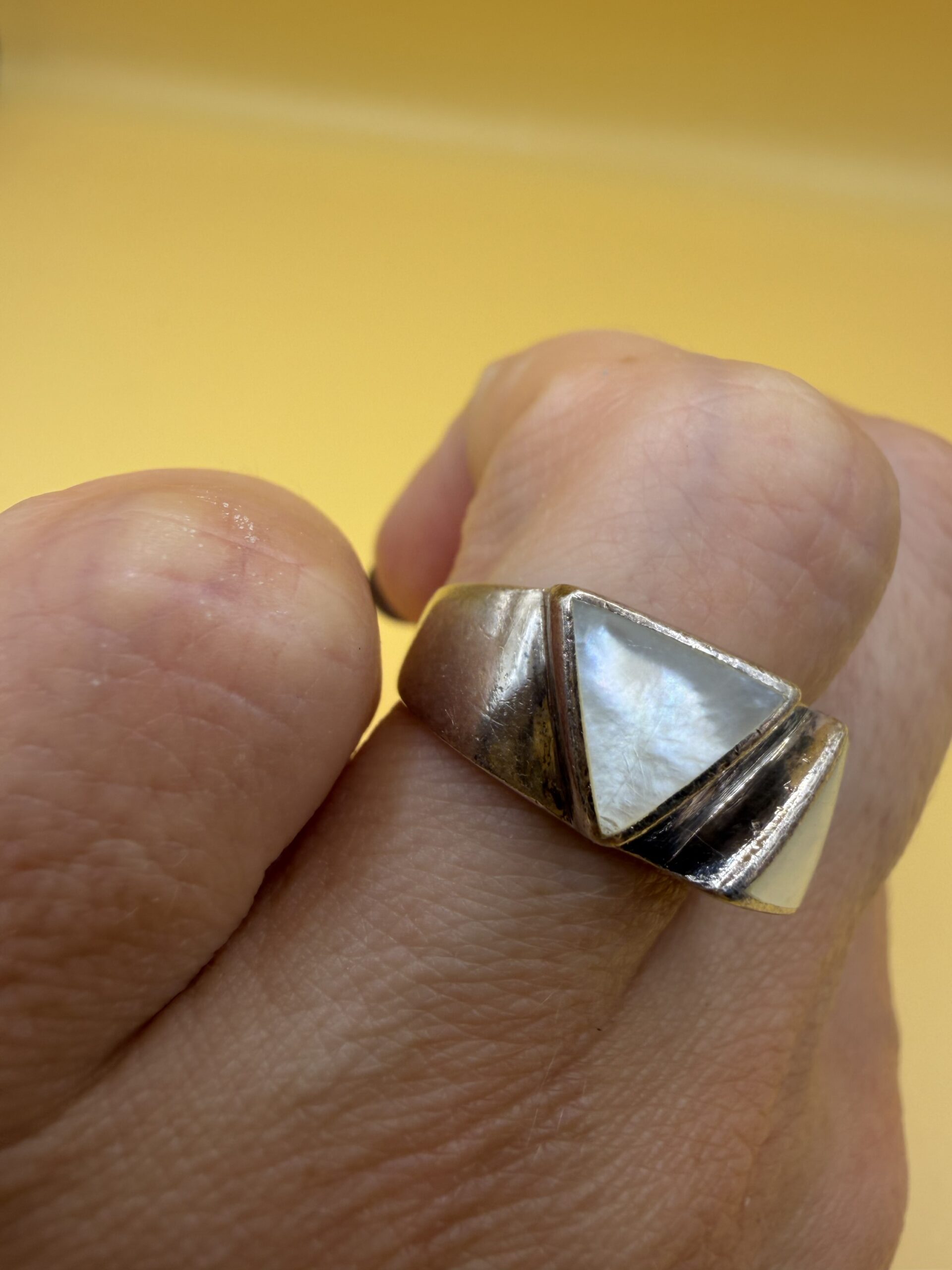 Vintage Modernist Sterling Silver Double Triangle Ring – Mother of Pearl – UK Size L / US 5¾~206