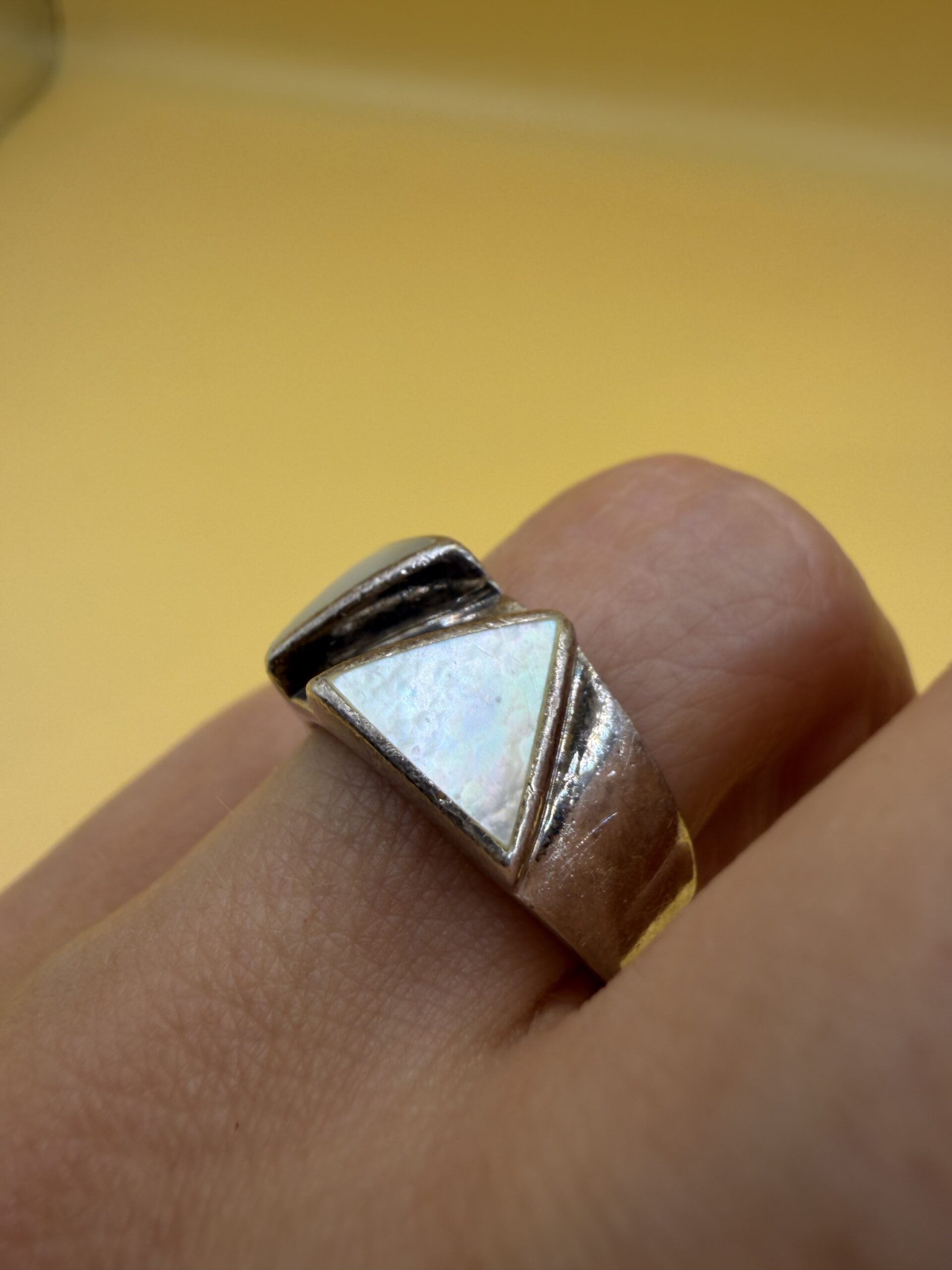 Vintage Modernist Sterling Silver Double Triangle Ring – Mother of Pearl – UK Size L / US 5¾~206