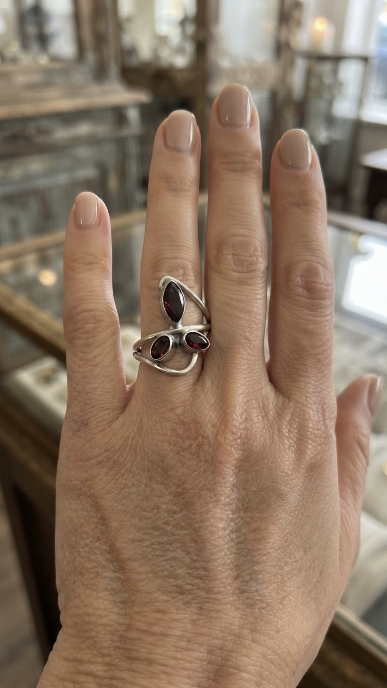 Vintage 925 Silver Garnet Ring · Size O · Modernist Trio Cabochon~209