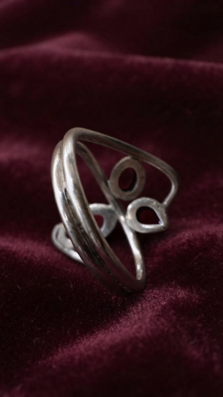 Vintage 925 Silver Garnet Ring · Size O · Modernist Trio Cabochon~209