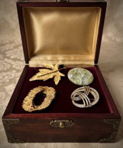 Vintage BSK Signed Gold Tone Maple Leaf Brooch Brushed Textured 1950s-60s