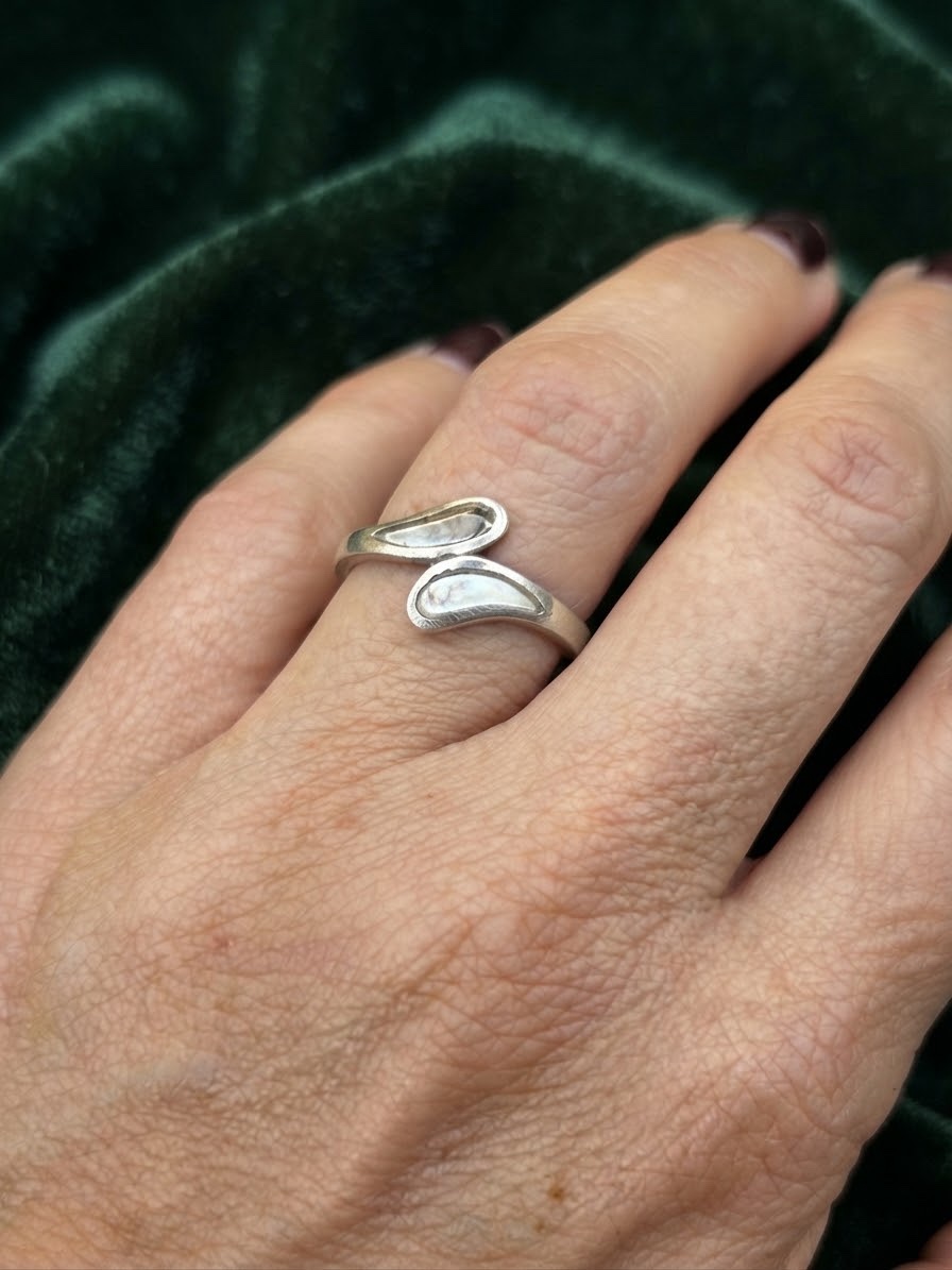 Uk L,Vintage 925 Silver Mother of Pearl Bypass Ring Teardrop Inlay Boho~218