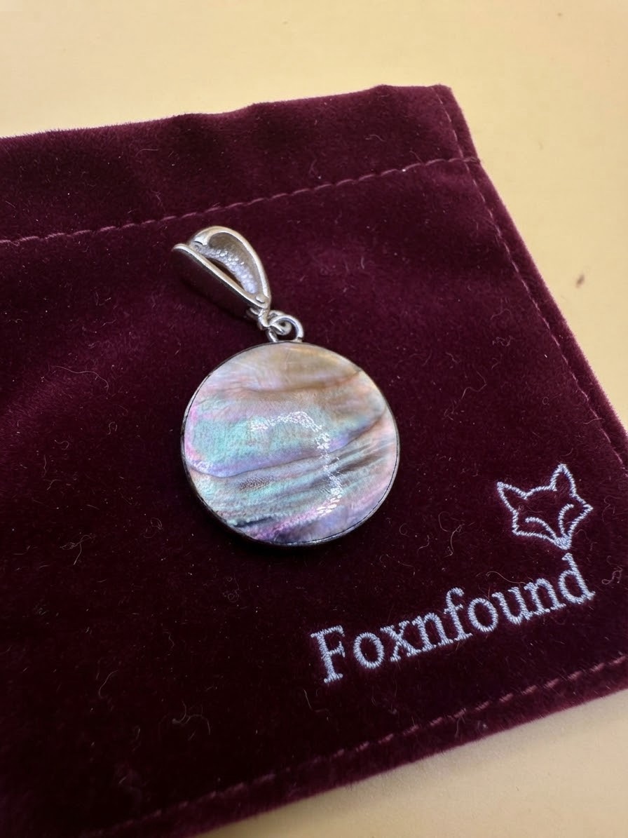 Vibrant Abalone Shell Round Pendant in Silver (Tested, No Hallmark)~219