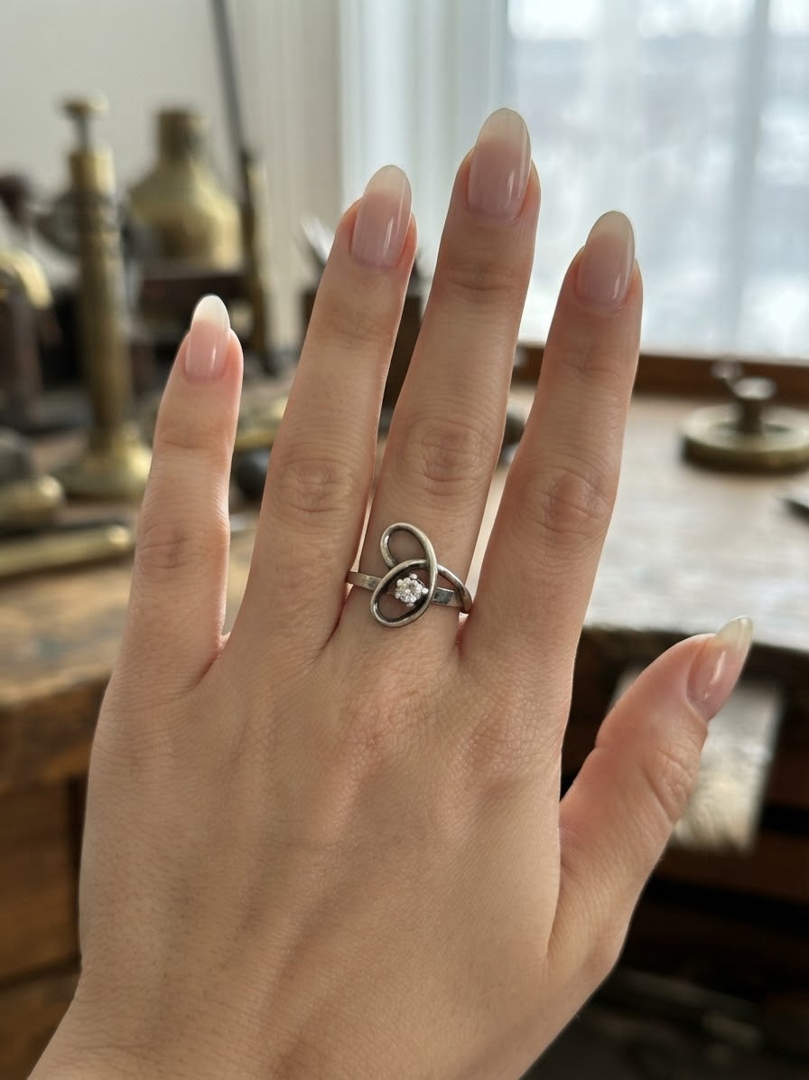 Vintage silver 925 Love Knot Ring Clear CZ Solitaire Size L½ US 6