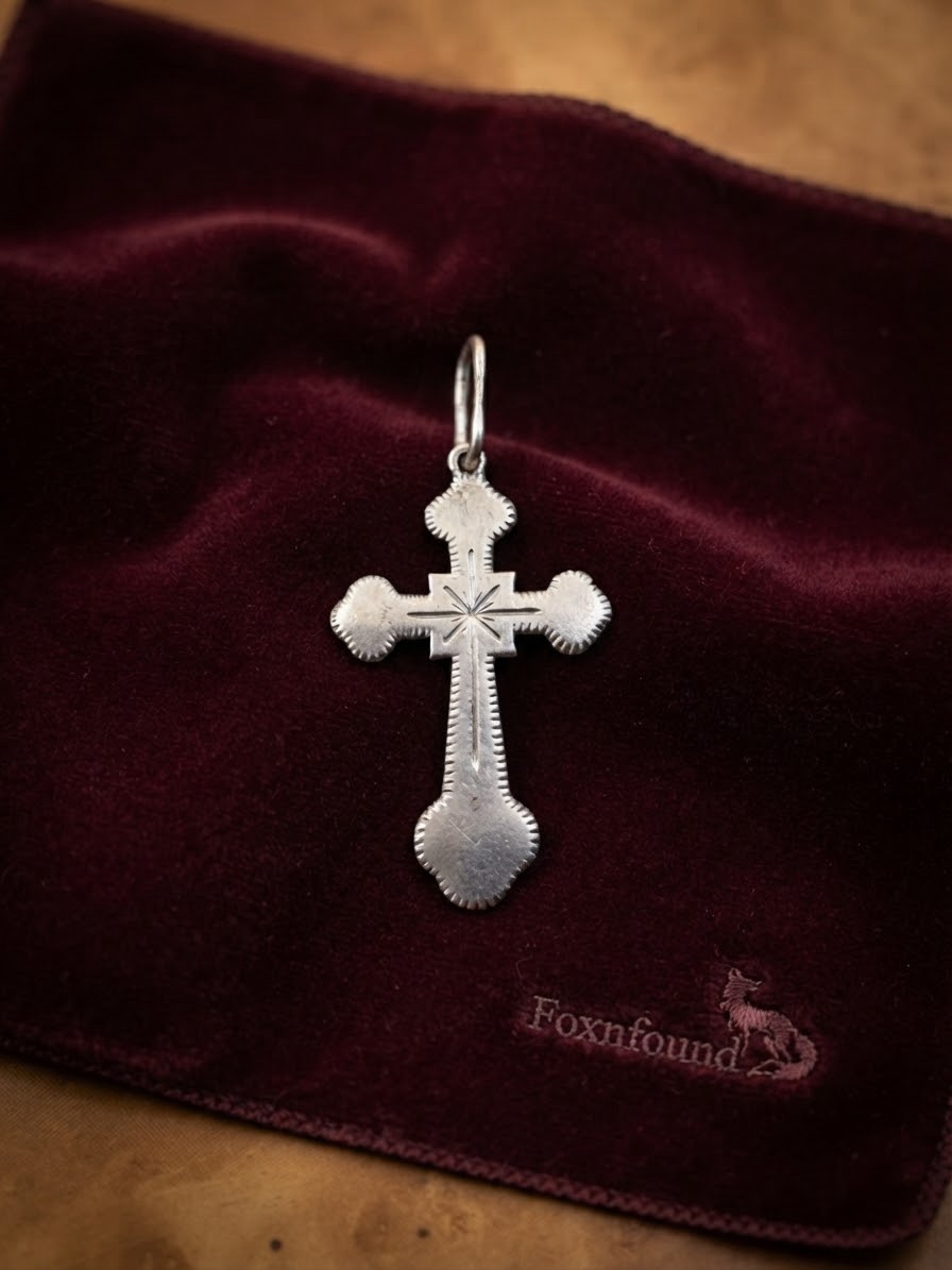 925 Silver Orthodox Budded Cross Pendant Star Engraved Hallmarked 1.37g