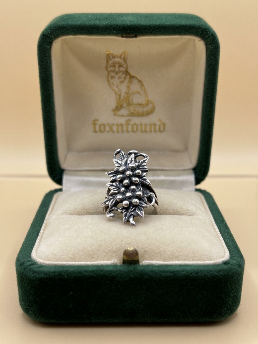 Vintage 90s Post-Soviet 925 Silver Leaf Berry Statement Ring Size P US 7.5
