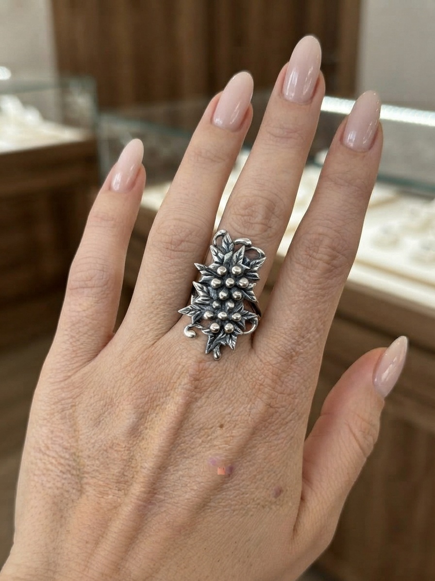 Vintage 90s Post-Soviet 925 Silver Leaf Berry Statement Ring Size P US 7.5