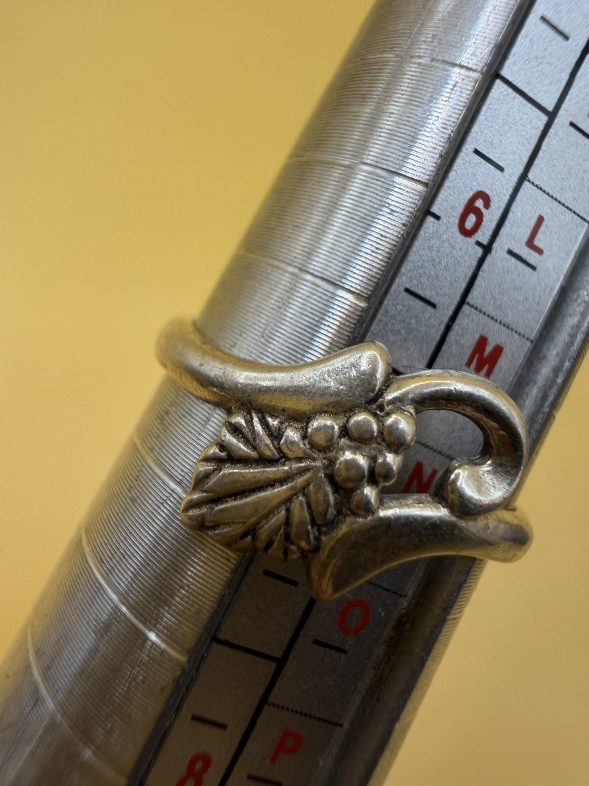 Vintage Ukrainian 925 Silver Grape Vine Leaf Bypass Ring Size N~230