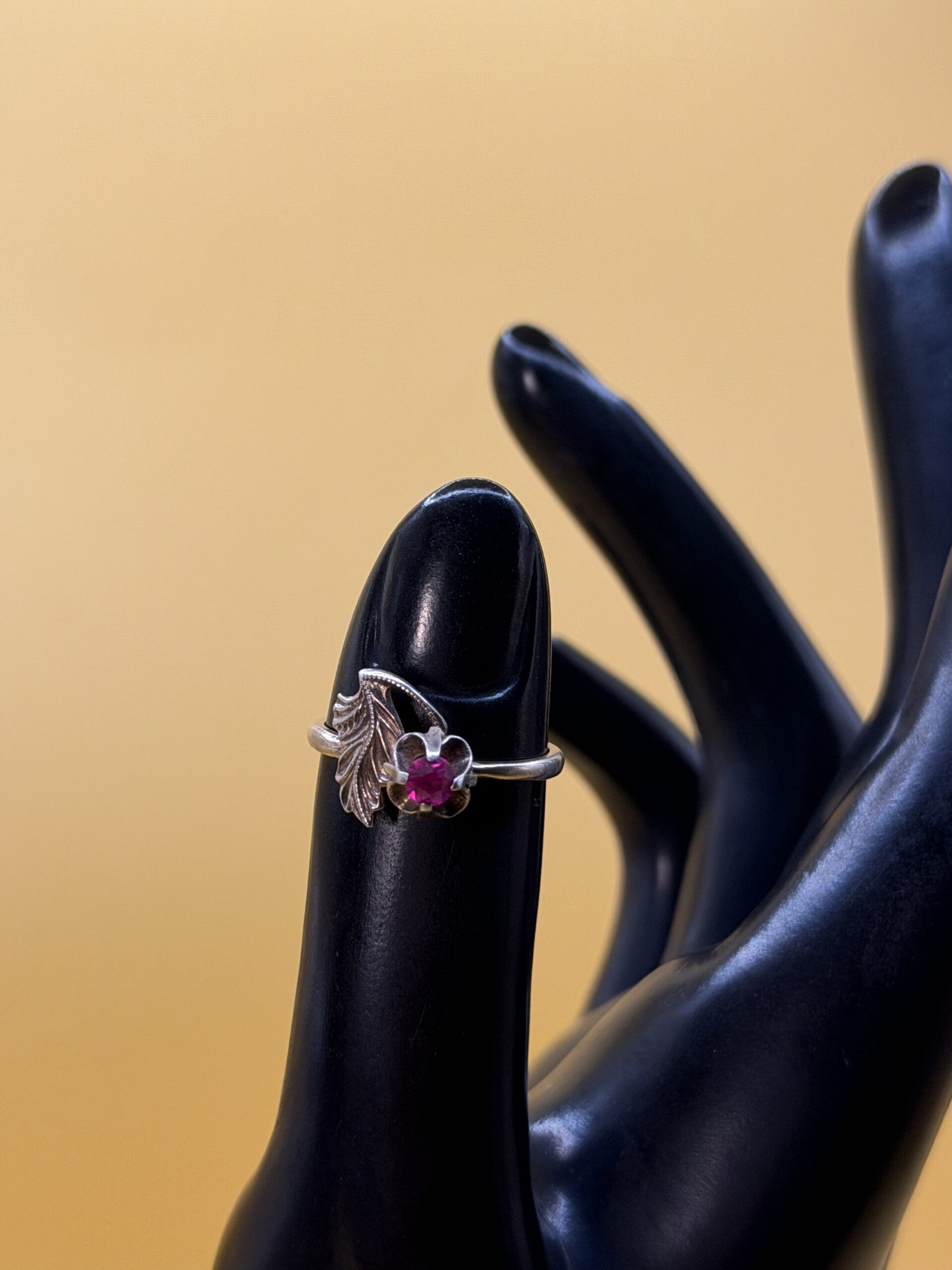 RRP £60 Vintage Soviet 875 Silver Ruby Flower & Leaf Ring UK Size L~228