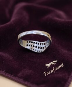 RRP £70 Vintage 925 Sterling Silver Garnet Channel Set Wave Ring Size Q~228