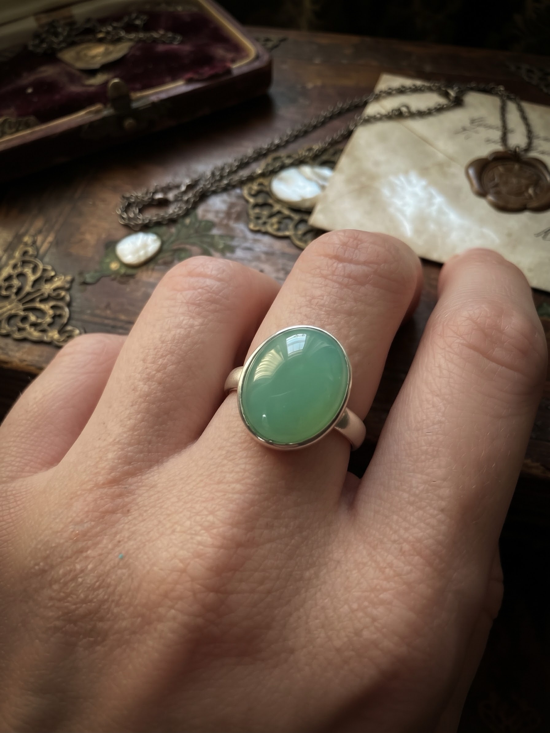 925 Sterling Silver Green Chalcedony Oval Cabochon Ring Bezel Set Size O~139