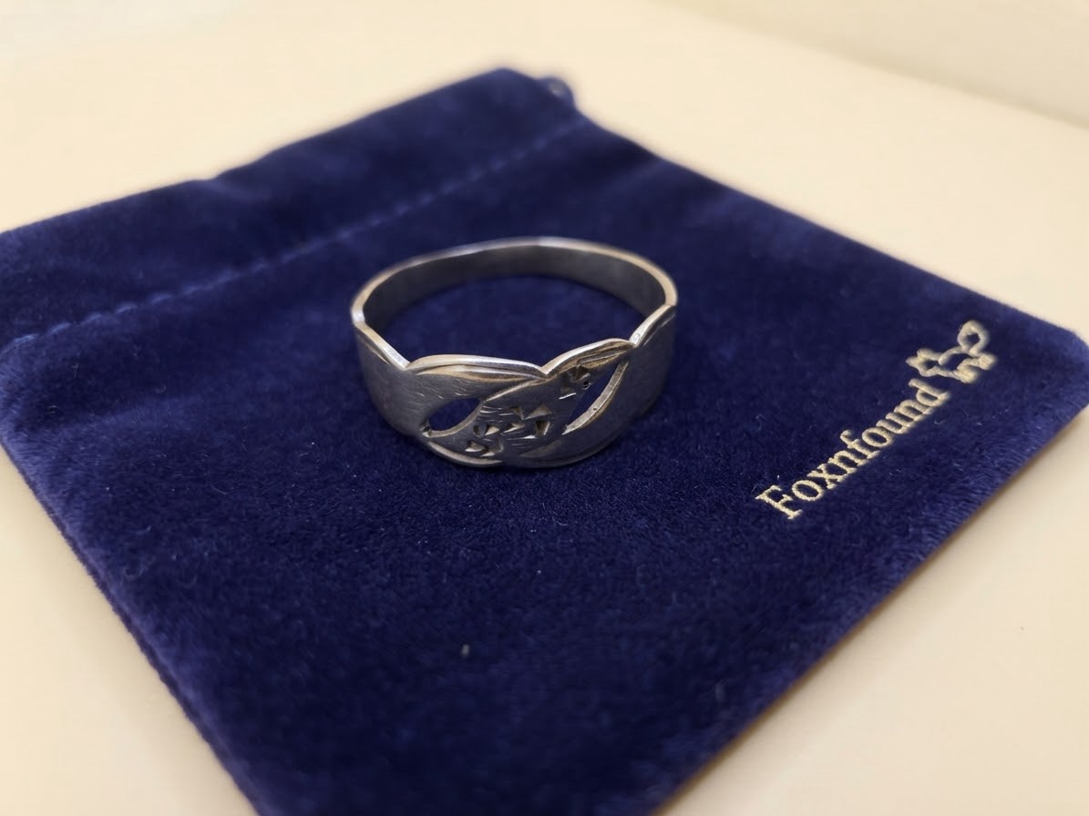 Vintage Soviet USSR 916 Silver Ring Size R 2g Cut-Out Engraved Band~220 image 4