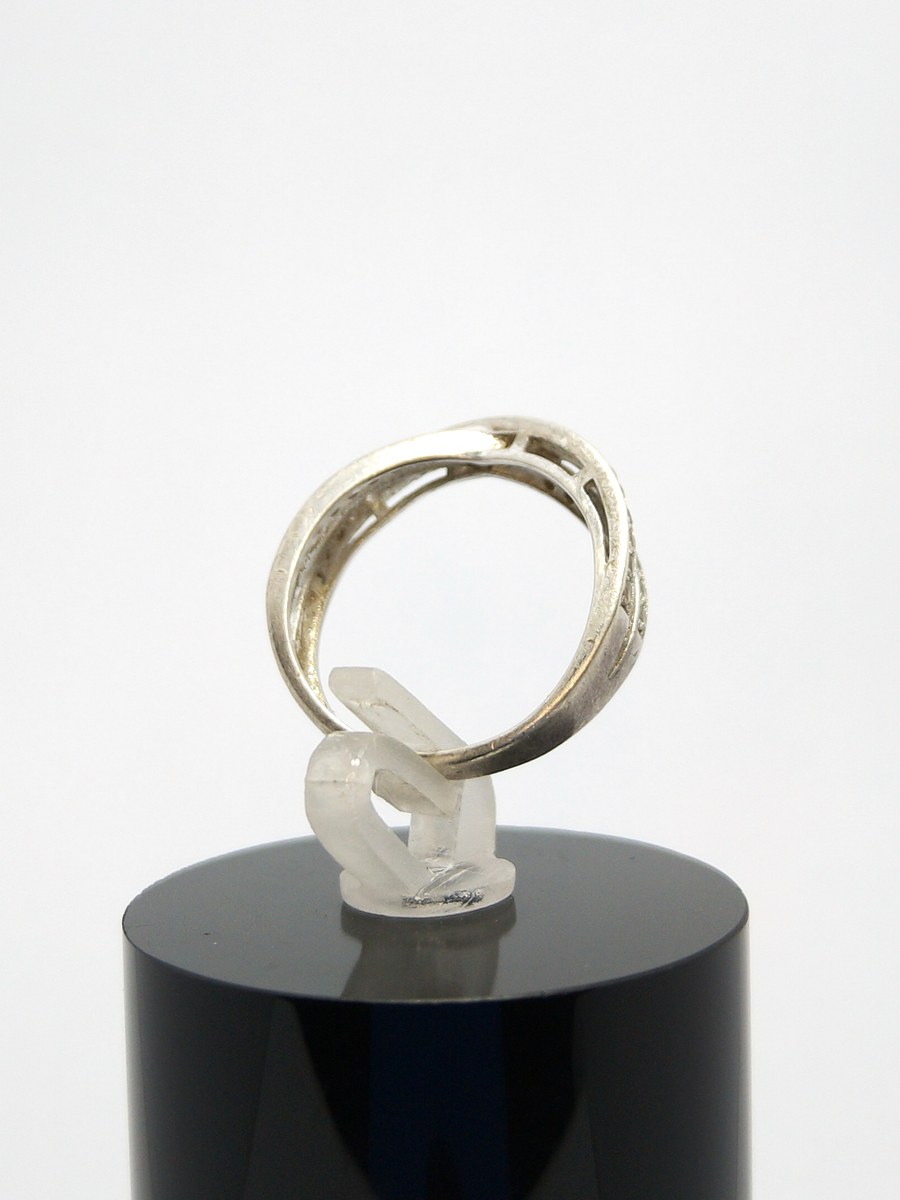 Sterling silver ring Uk size J — 360° view