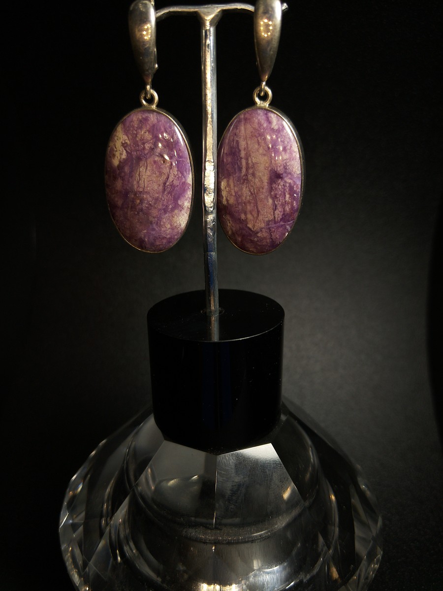 Massive vintage silver earrings with natural rhodolite — 360° view