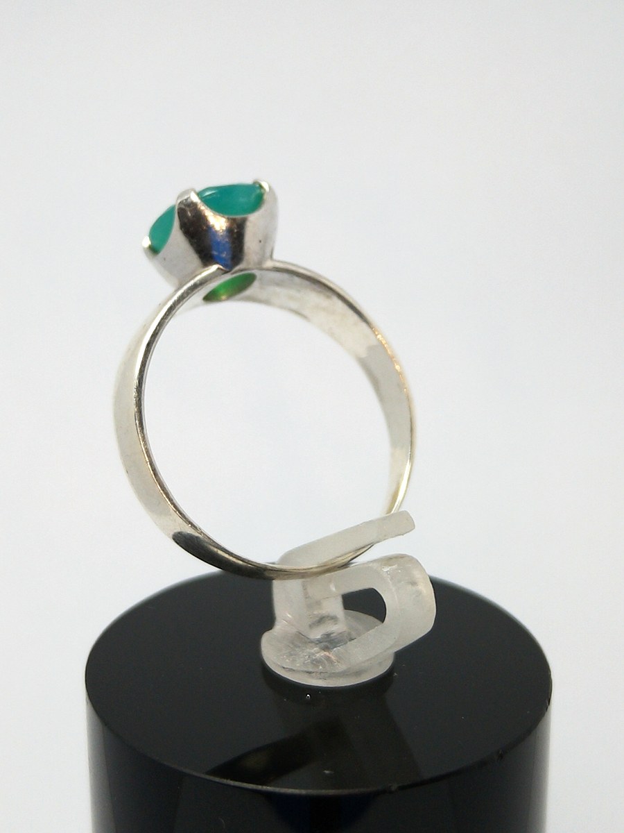 Sterling silver rings (size Q) with green quartz — 360° view