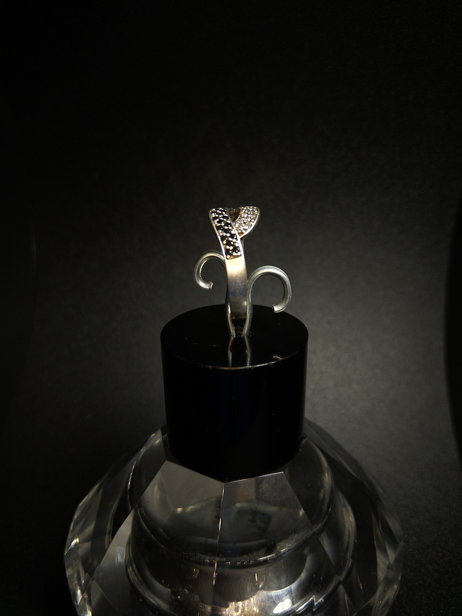 Incredible Sterling Silver Ring Uk Size R Yin-Yang Design — 360° view