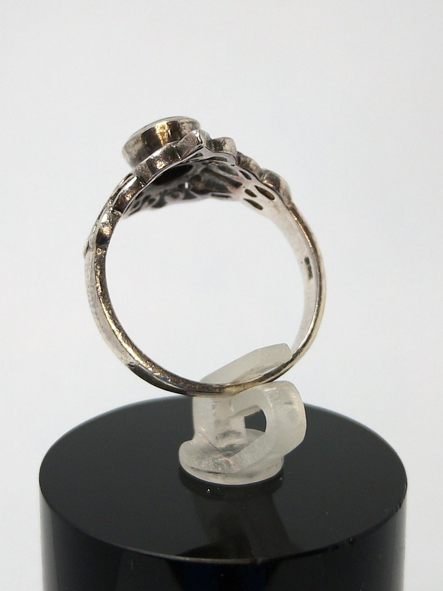 Vintage silver ring with onyx, size N — 360° view