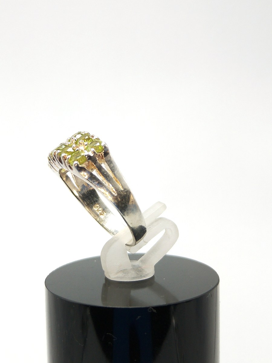 Sterling silver peridot ring, size N — 360° view